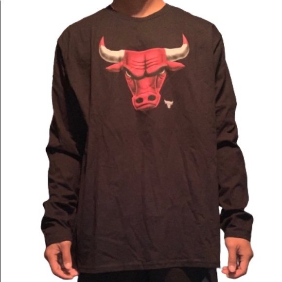 bulls long sleeve shirt